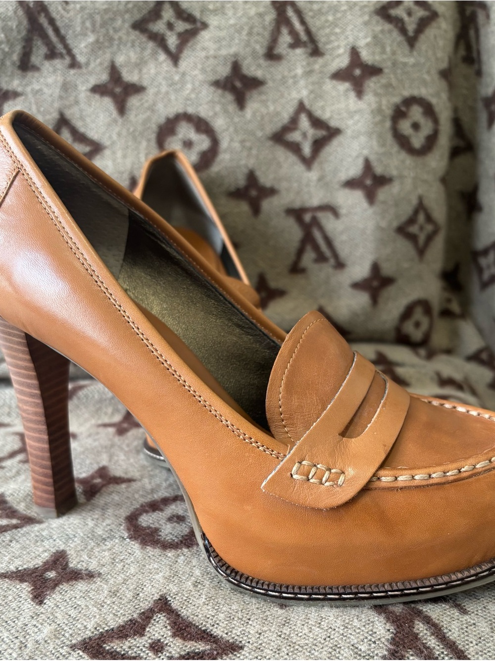 Banana Republic Tan Leather High-Heel Loafers